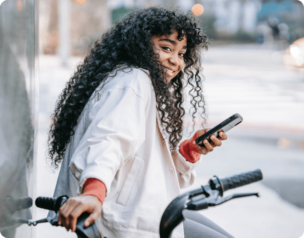 Frau mit Smartphone